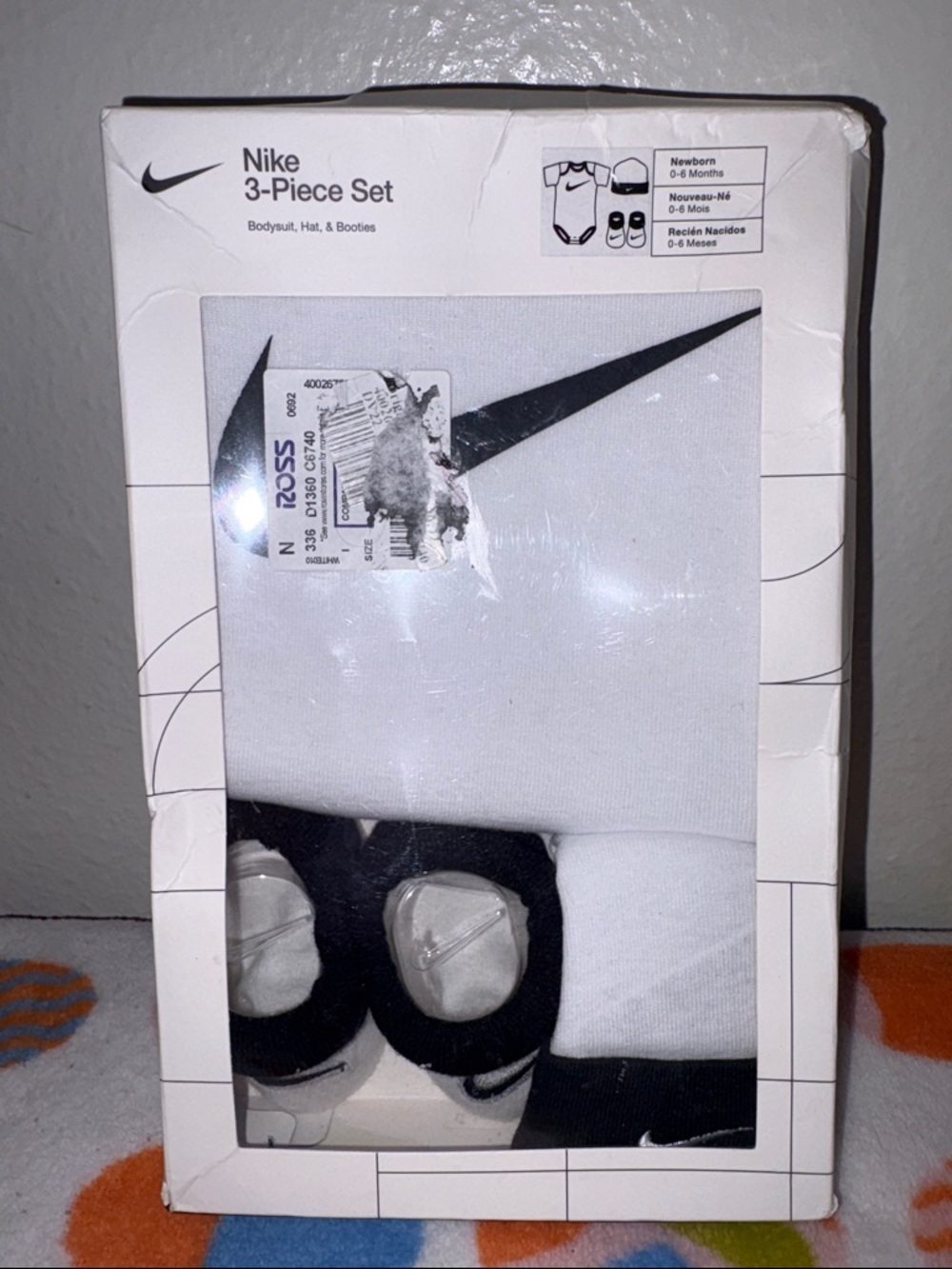 Nike Baby 3-Piece Set in White & Black